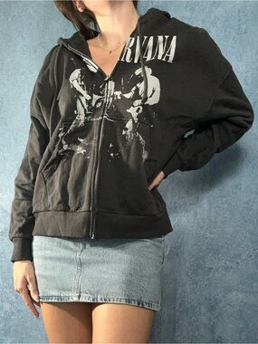 NIRVANA Black Zip-Up Hoodie with White Band Graphic